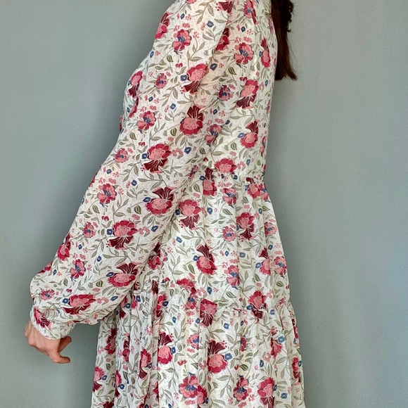 Nasty Gal Bohemian, Off-White & Pink, Long-Sleeved, Flowy, Floral, V-Neck Dress - Picture 3 of 16